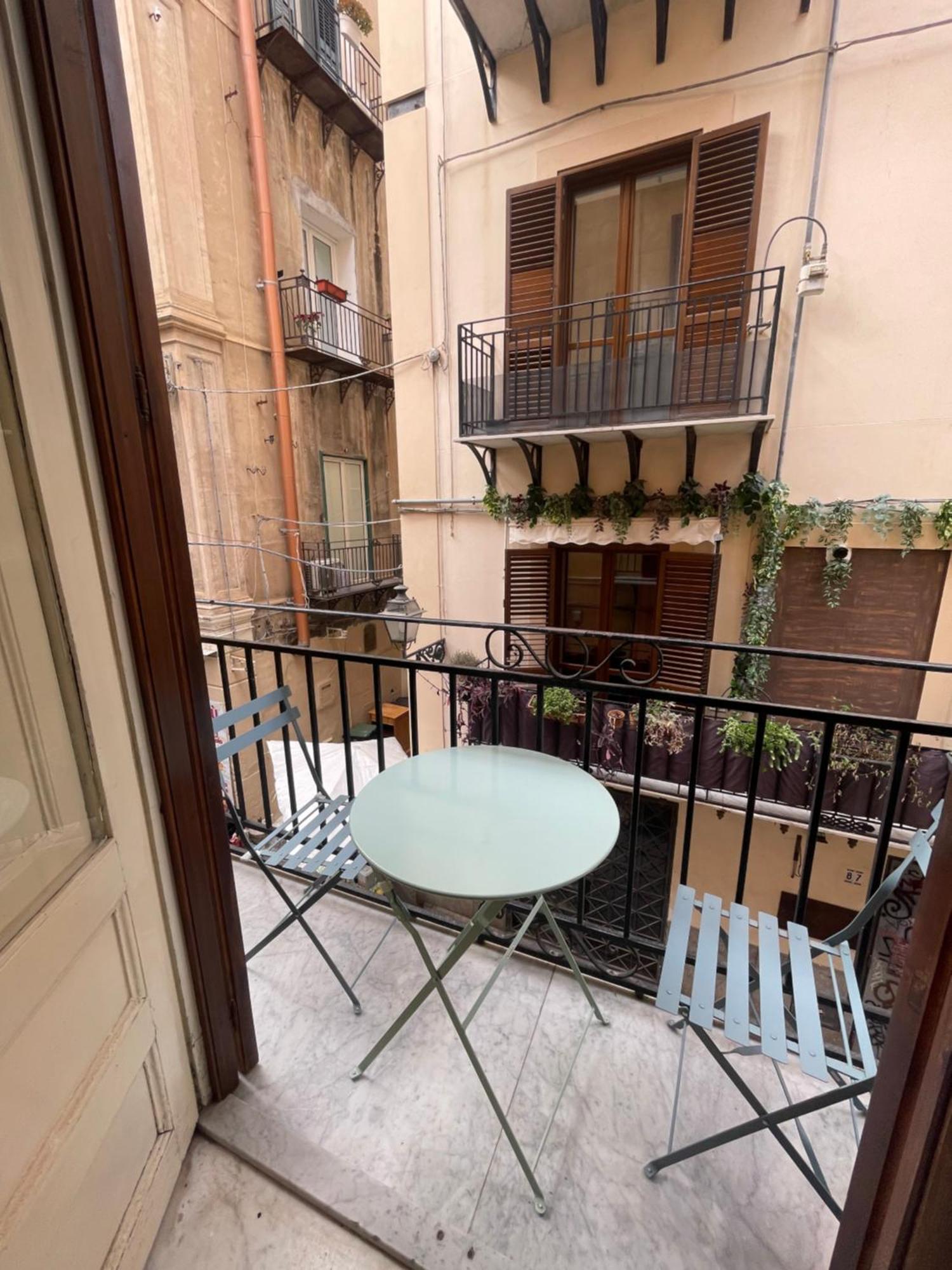 Le Colonne Del Massimo - Apartment In Front Of Massimo Theatre Palermo Exterior foto